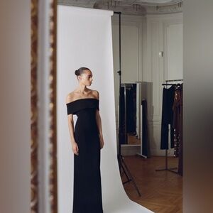 Off-Shoulder Black Evening Gown
Mango Capsule